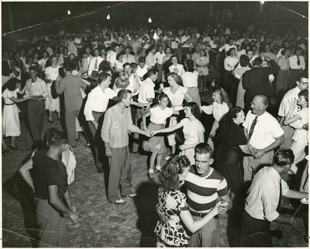 Photo of 1940 Annual Carnival